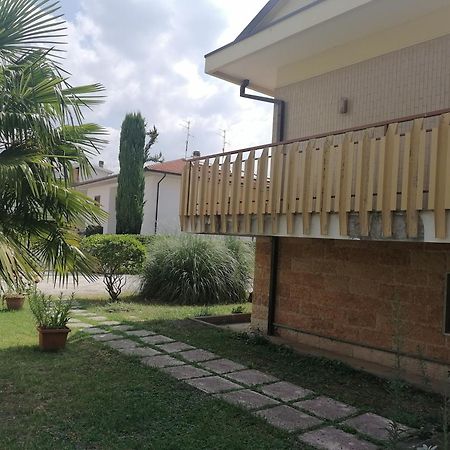 B&B Villaggio Sole Сульмона Экстерьер фото